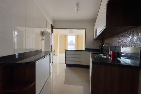 Apartamento para alugar com 140m², 3 quartos e sem vagaCozinha