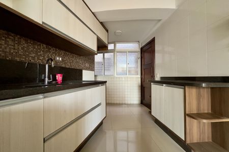 Apartamento para alugar com 140m², 3 quartos e sem vagaCozinha