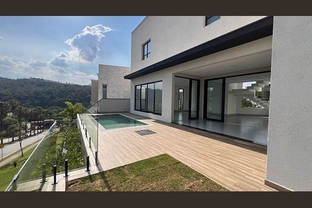 Casa à venda com 4 quartos, 350m² em Cidade Tamboré, Santana de Parnaíba