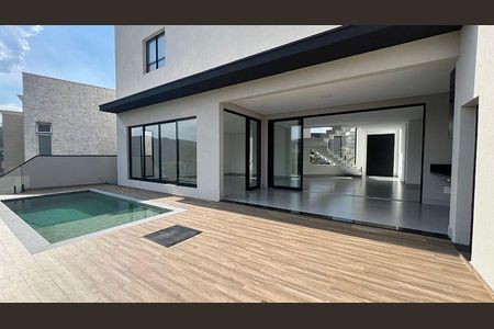 Casa à venda com 4 quartos, 350m² em Cidade Tamboré, Santana de Parnaíba