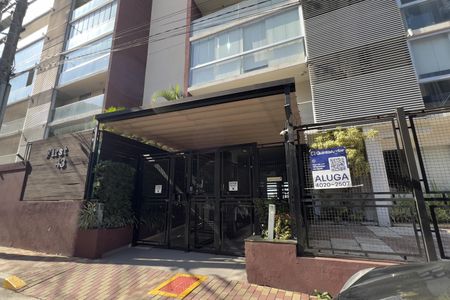 Fachada com placa grande de apartamento para alugar com 1 quarto, 38m² em Vila Augusta, Guarulhos