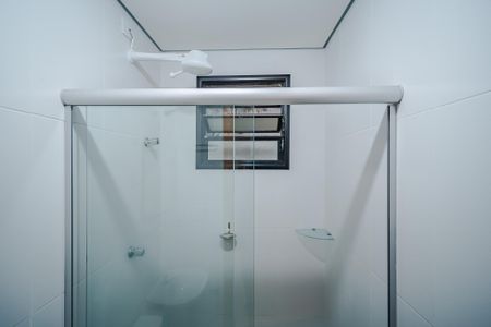 Banheiro de kitnet/studio para alugar com 1 quarto, 27m² em Vila Sao Luis(zona Oeste), São Paulo