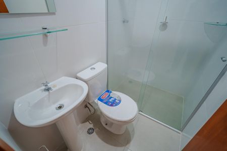 Banheiro de kitnet/studio para alugar com 1 quarto, 27m² em Vila Sao Luis(zona Oeste), São Paulo