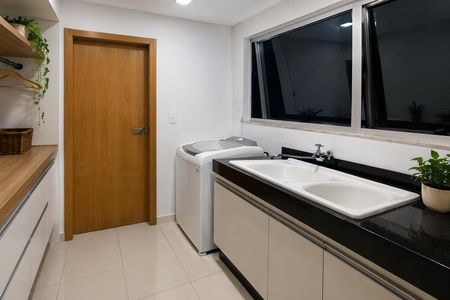 Apartamento à venda com 4 quartos, 150m² em Sion, Belo Horizonte