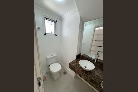 Casa de condomínio para alugar com 230m², 3 quartos e 4 vagas Casa de condomínio para alugar com 230m², 3 quartos e 4 vagasBanheiro 2