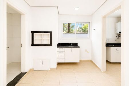 Casa de condomínio para alugar com 230m², 3 quartos e 4 vagas