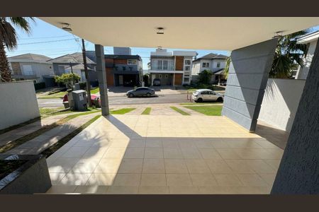 Casa de condomínio para alugar com 230m², 3 quartos e 4 vagas