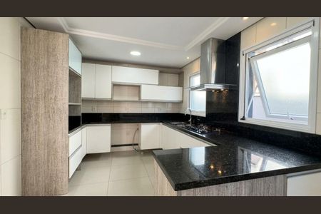 Casa de condomínio para alugar com 230m², 3 quartos e 4 vagas Casa de condomínio para alugar com 230m², 3 quartos e 4 vagasCozinha