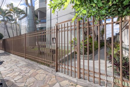 Apartamento à venda com 153m², 3 quartos e 2 vagas Apartamento à venda com 153m², 3 quartos e 2 vagasFachada