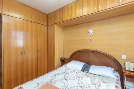 Apartamento à venda com 153m², 3 quartos e 2 vagas Apartamento à venda com 153m², 3 quartos e 2 vagasQuarto 2