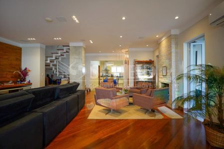 Casa à venda com 420m², 3 quartos e 3 vagas