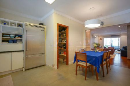 Casa à venda com 420m², 3 quartos e 3 vagas