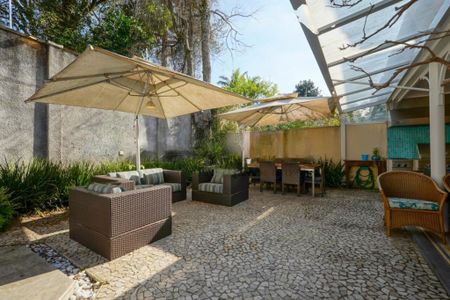 Casa à venda com 3 quartos, 420m² em Chácara Monte Alegre, São Paulo