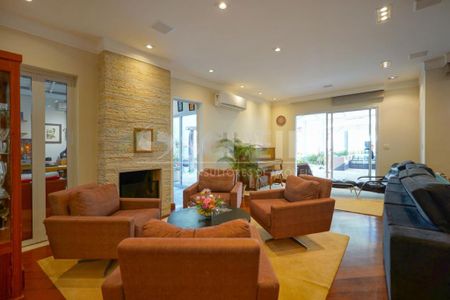 Casa à venda com 420m², 3 quartos e 3 vagas