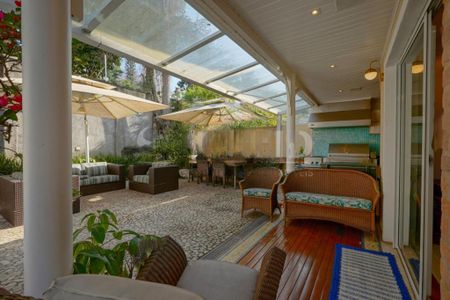 Casa à venda com 420m², 3 quartos e 3 vagas