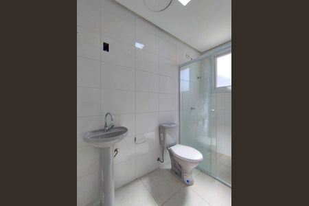 Banheiro social de apartamento para alugar com 1 quarto, 70m² em Freitas, Sapucaia do Sul
