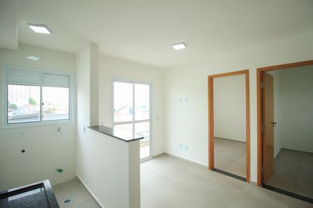 Apartamento para alugar com 2 quartos, 40m² em Vila Bertioga, São Paulo