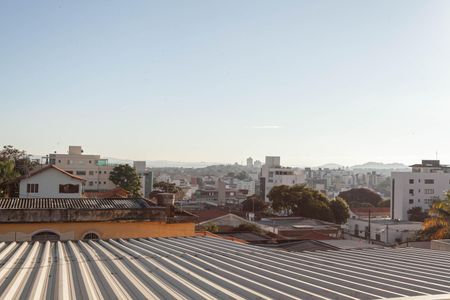 Quarto 1 - Vista de apartamento para alugar com 3 quartos, 90m² em Santa Rosa, Belo Horizonte