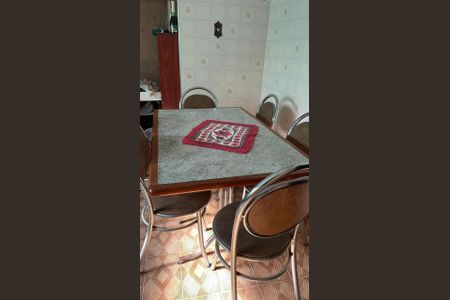 Casa à venda com 221m², 3 quartos e 4 vagasCOZINHA