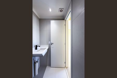 Apartamento à venda com 47m², 2 quartos e 1 vaga Apartamento à venda com 47m², 2 quartos e 1 vagaBanheiro