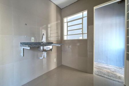 Cozinha  de casa à venda com 2 quartos, 43m² em Residencial Cosmos, Campinas