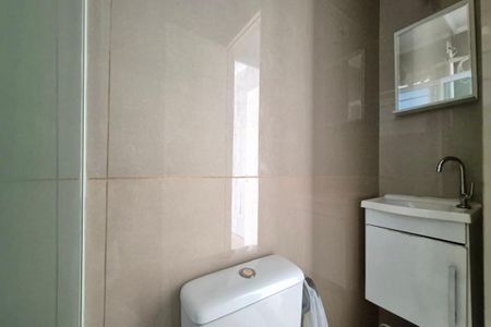 Casa à venda com 43m², 2 quartos e 2 vagas Casa à venda com 43m², 2 quartos e 2 vagasBanheiro