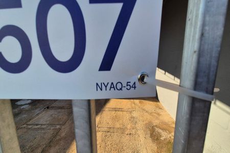 Casa à venda com 43m², 2 quartos e 2 vagas Casa à venda com 43m², 2 quartos e 2 vagasPlaca Instalada