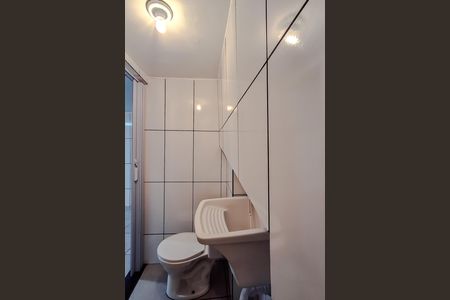 Banheiro de kitnet/studio para alugar com 1 quarto, 20m² em Cambuci, São Paulo
