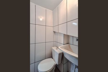 Banheiro de kitnet/studio para alugar com 1 quarto, 20m² em Cambuci, São Paulo