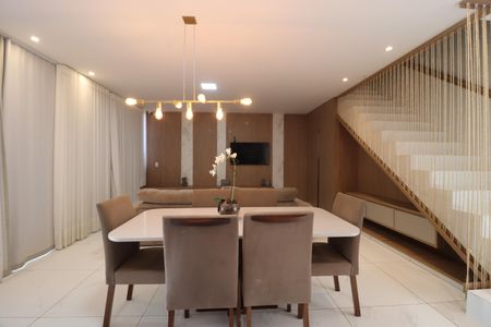 Casa para alugar com 230m², 3 quartos e 4 vagasSala