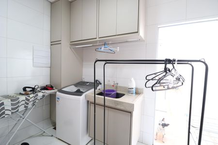 Casa para alugar com 230m², 3 quartos e 4 vagasÁrea de Serviço