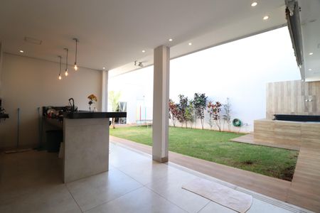 Casa para alugar com 230m², 3 quartos e 4 vagasVaranda
