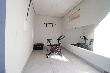 Academia de casa para alugar com 3 quartos, 230m² em Presidente Roosevelt, Uberlândia