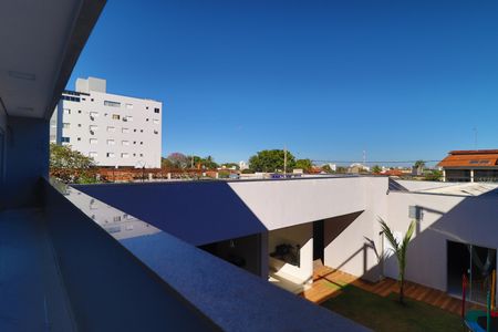 Sacada de casa para alugar com 3 quartos, 230m² em Presidente Roosevelt, Uberlândia