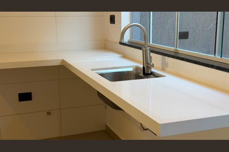 Casa à venda com 3 quartos, 103m² em Vila Eldizia, Santo André