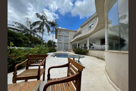 Casa à venda com 6 quartos, 647m² em Alphaville, Santana de Parnaíba