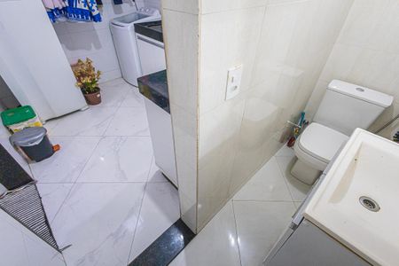 Casa de condomínio à venda com 80m², 3 quartos e 1 vagabanheiro de serviço