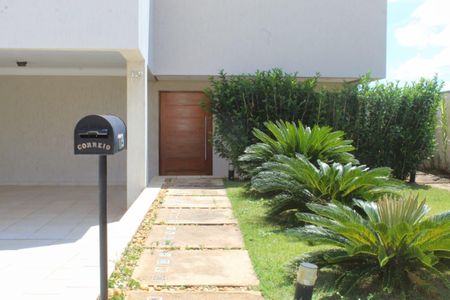 Casa para alugar com 260m², 3 quartos e 4 vagasÁrea externa