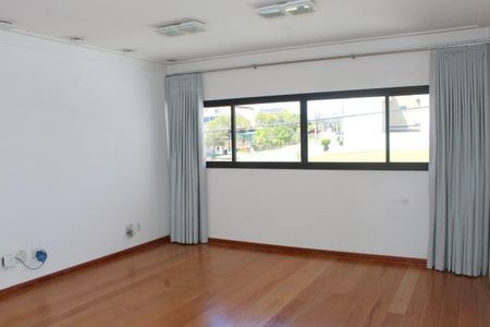 Casa para alugar com 260m², 3 quartos e 4 vagasQuarto