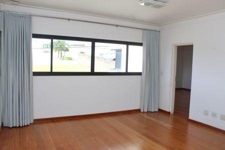 Casa para alugar com 260m², 3 quartos e 4 vagasQuarto