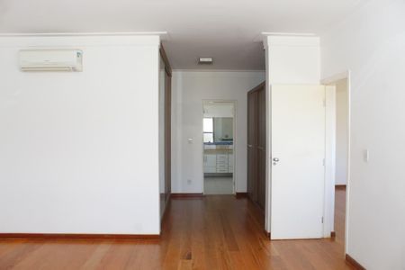 Quarto de casa para alugar com 3 quartos, 260m² em Swiss Park, Campinas