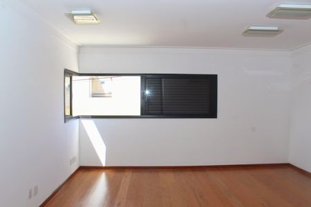 Casa para alugar com 260m², 3 quartos e 4 vagasQuarto