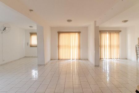 Apartamento para alugar com 65m², 2 quartos e 1 vaga Apartamento para alugar com 65m², 2 quartos e 1 vagaÁrea comum - Salão de festas