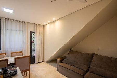 Sala de casa à venda com 2 quartos, 60m² em Santa Branca, Belo Horizonte