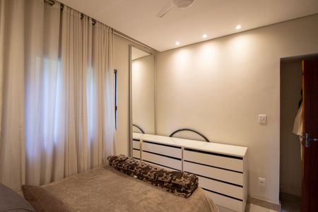 Quarto 1 de casa à venda com 2 quartos, 60m² em Santa Branca, Belo Horizonte