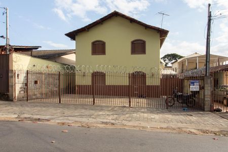 Fachada de casa à venda com 2 quartos, 60m² em Santa Branca, Belo Horizonte