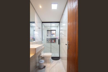 Banheiro de casa à venda com 2 quartos, 60m² em Santa Branca, Belo Horizonte