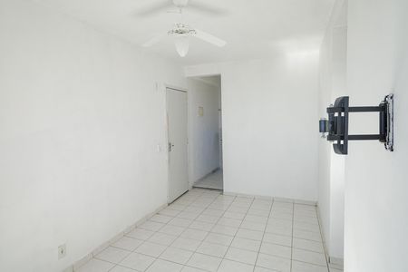 Sala  de apartamento para alugar com 2 quartos, 50m² em Paciência, Rio de Janeiro