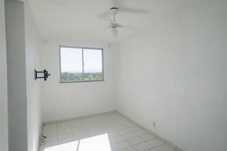Sala  de apartamento para alugar com 2 quartos, 50m² em Paciência, Rio de Janeiro