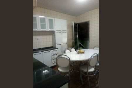 Casa à venda com 7 quartos, 200m² em Vila Mira, São Paulo